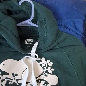 ROOTS Green colour sweatshirt (as is)
